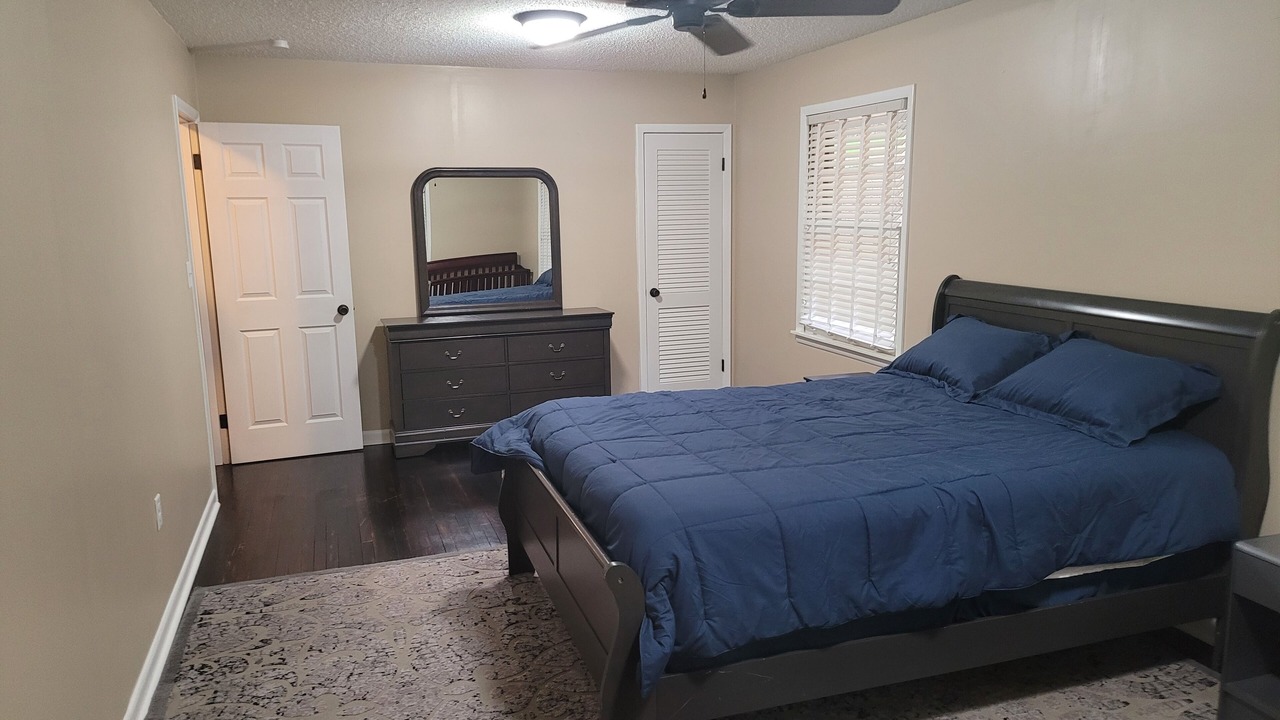 Photo of Bedroom in Guntersville