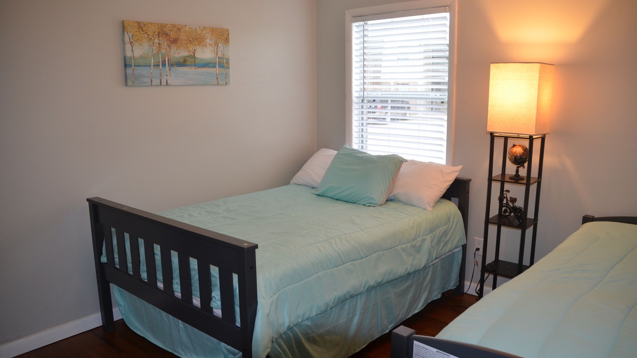 Photo of Bedroom in Enterprise