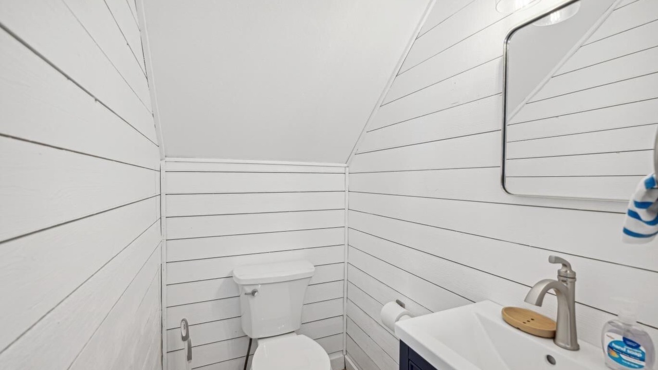 Photo of Bathroom in Bay Crest Park