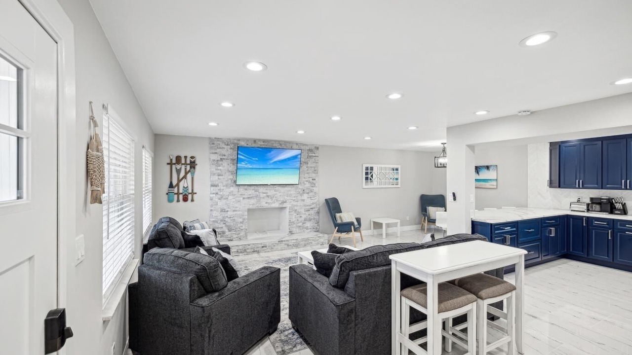 Photo of Livingroom in Bay Crest Park