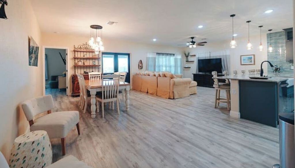 Photo of Livingroom in Indian Harbor Estates