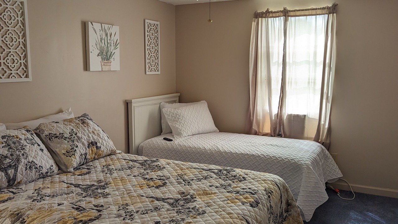 Photo of Bedroom in Troy