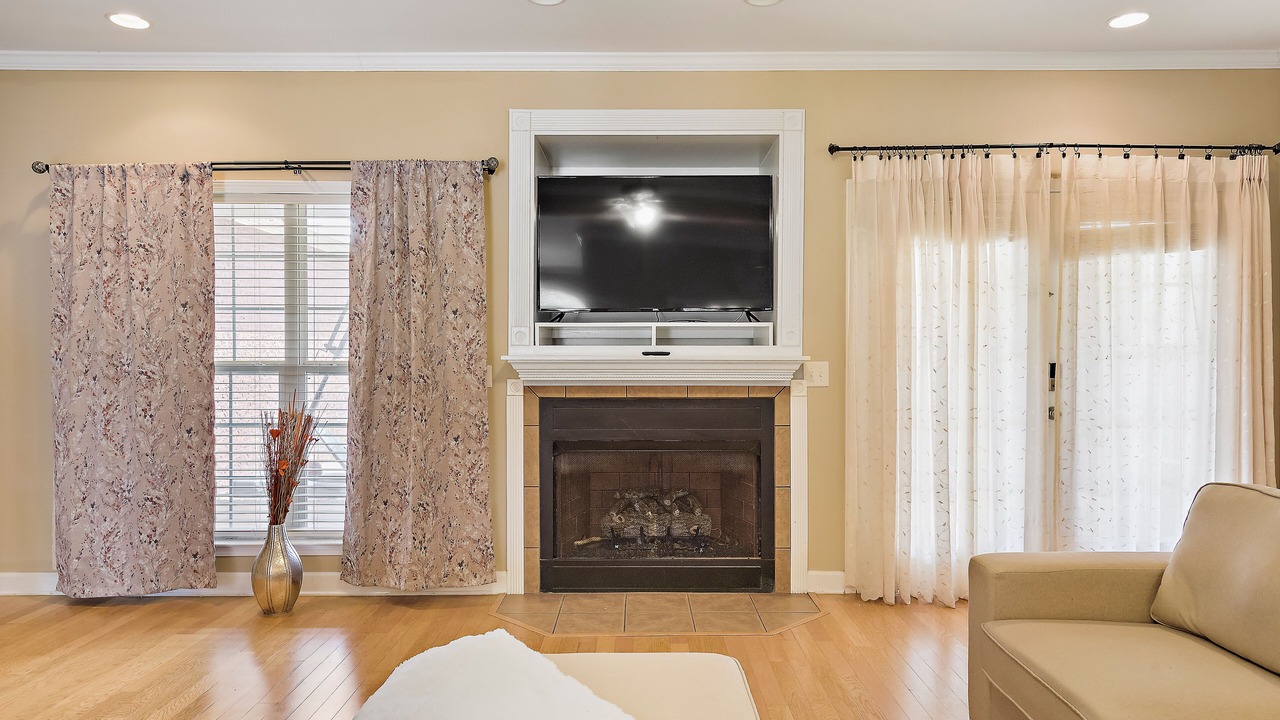 Photo of Livingroom in Enterprise