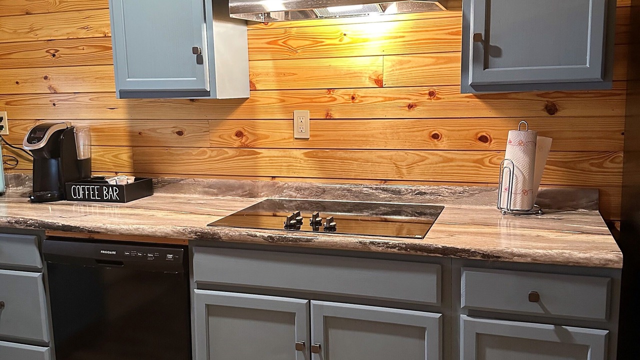Photo of Kitchen in Wing