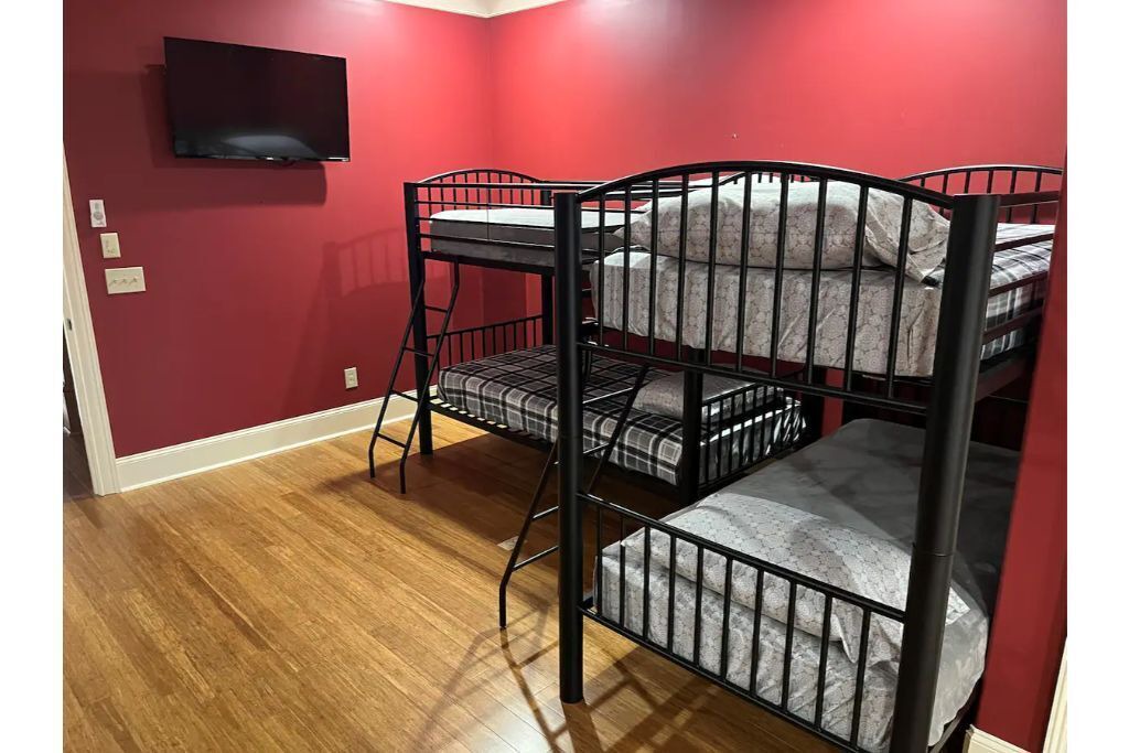 Photo of Bedroom in Rogersville