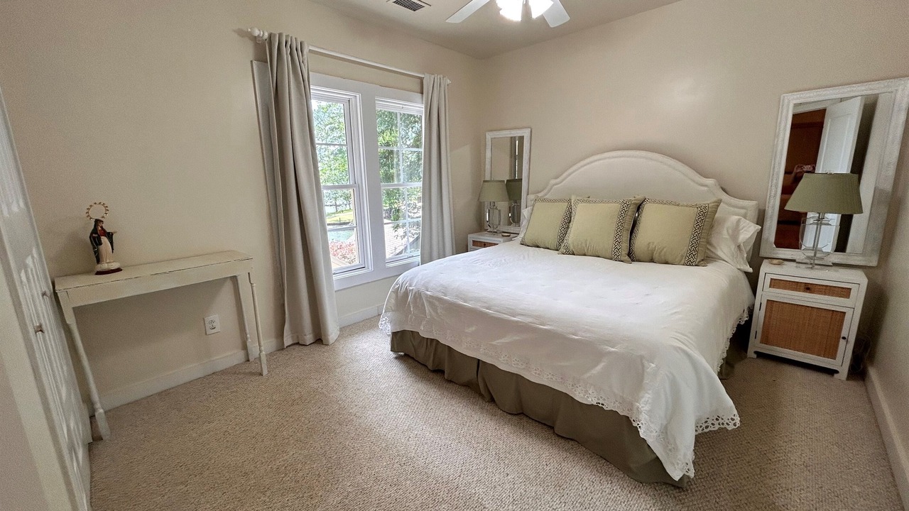 Photo of Bedroom in Little Kowaliga