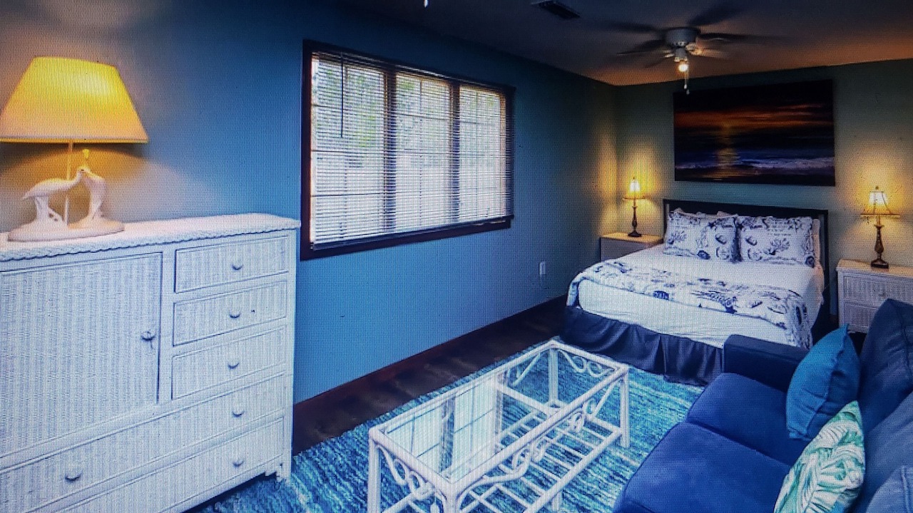 Photo of Bedroom in Leeward