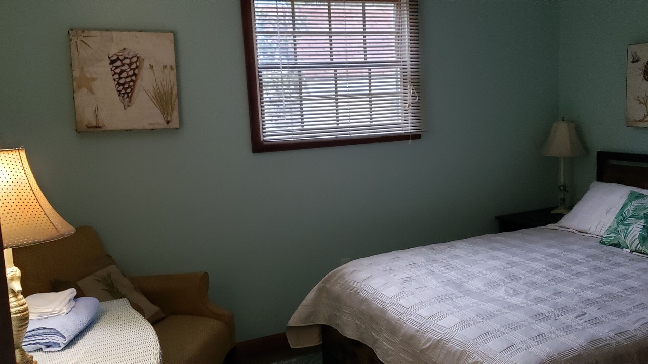 Photo of Bedroom in Leeward