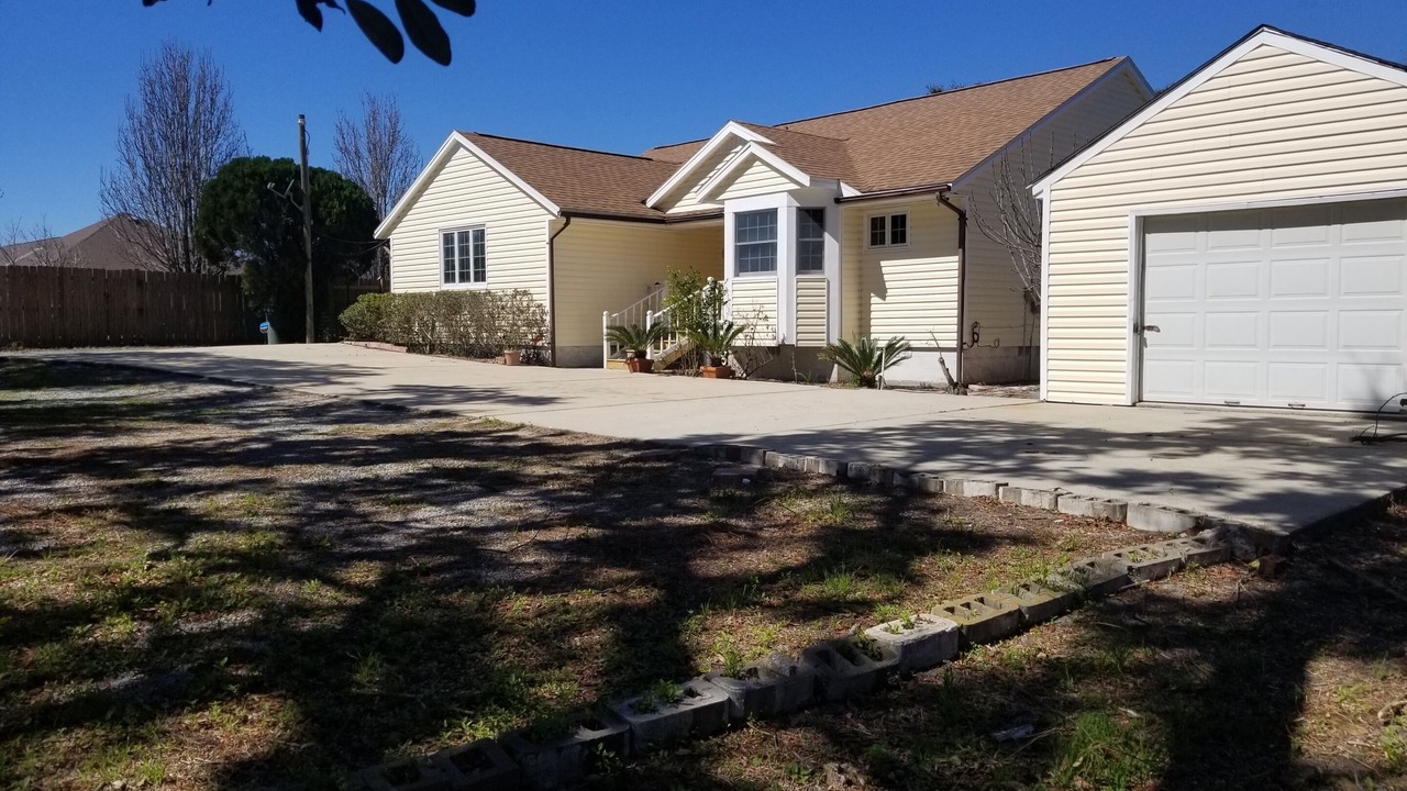 Photo of Outdoor in Leeward