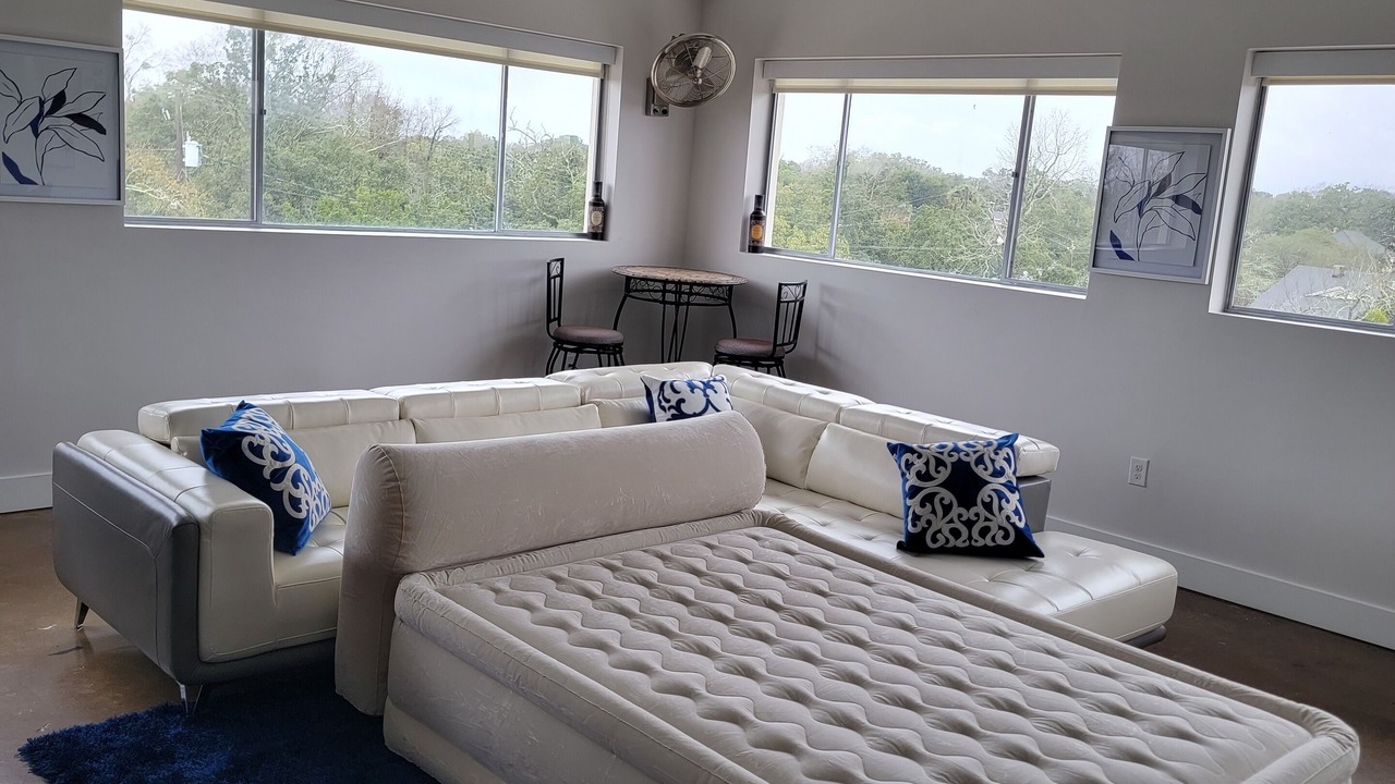 Photo of Livingroom in Mobile