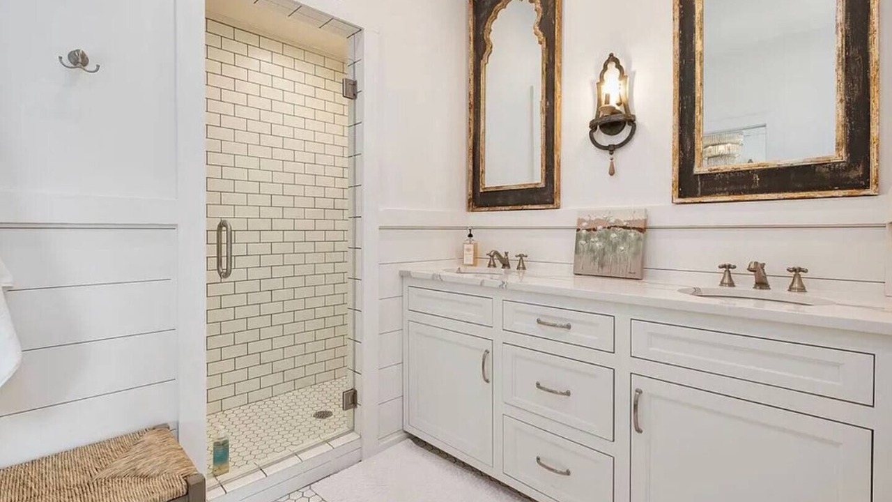 Photo of Bathroom in Crane Hill