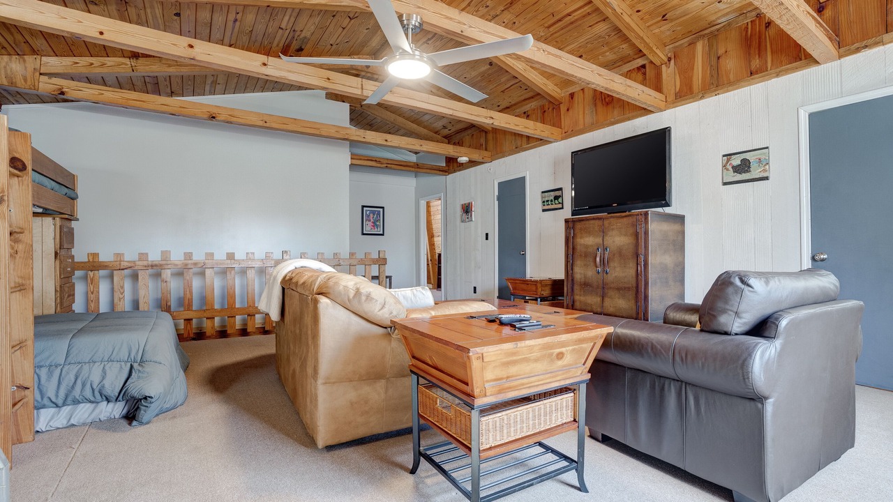 Photo of Livingroom in McCalla