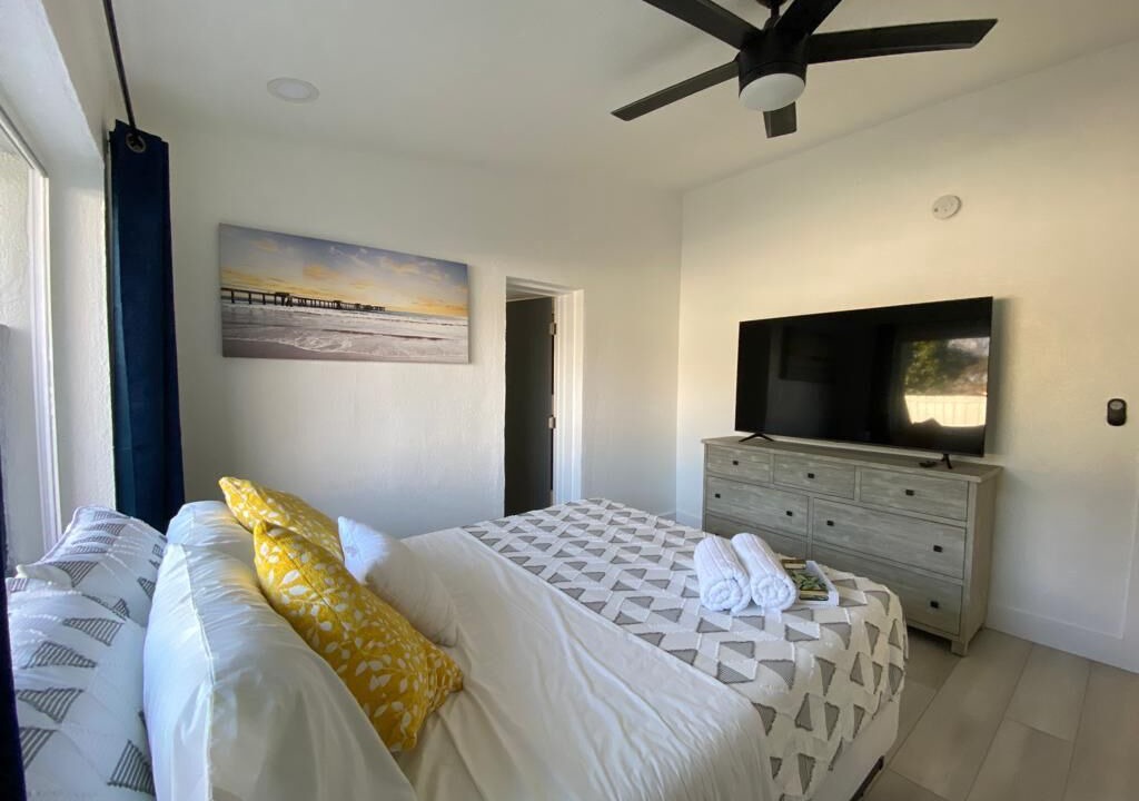 Photo of Bedroom in Hialeah