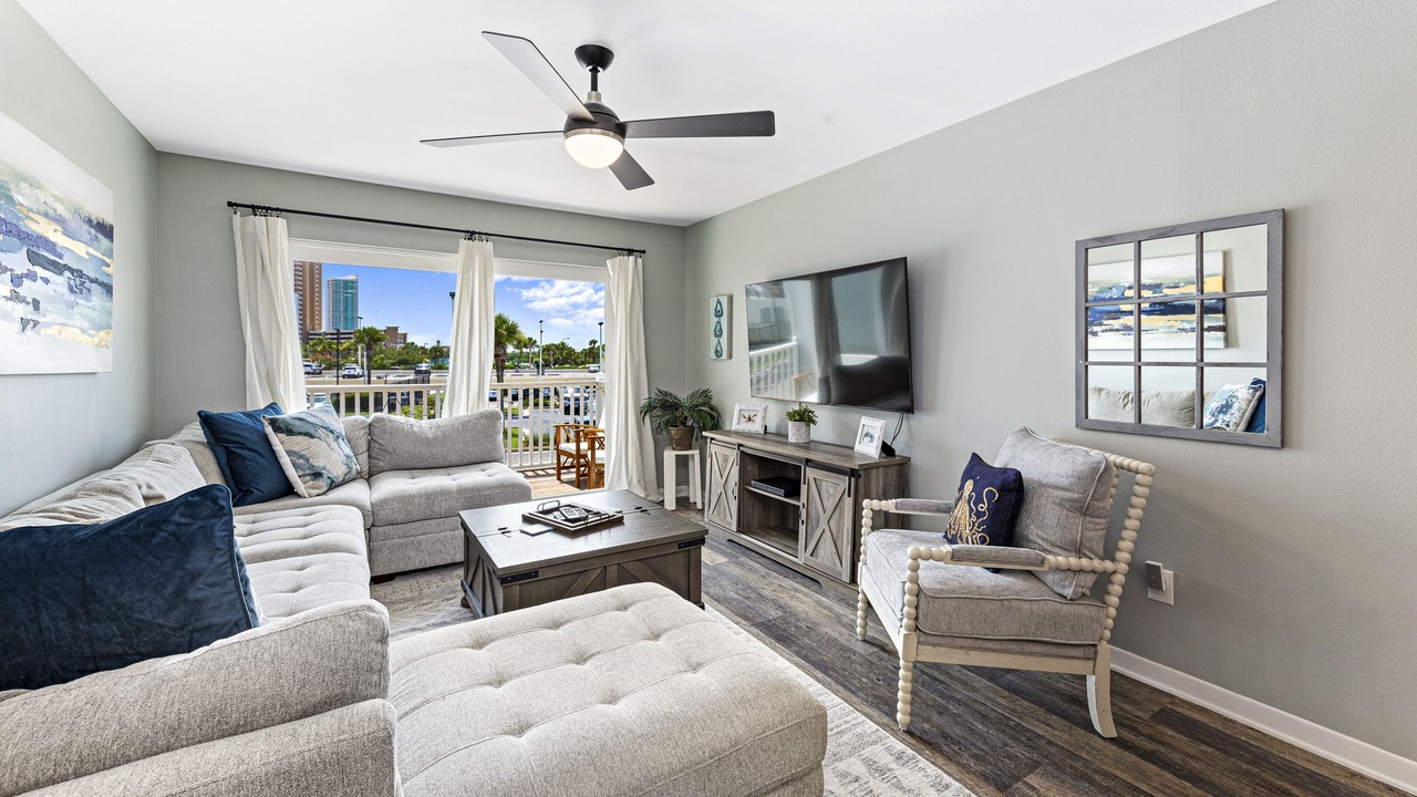 Photo of Livingroom in Orange Beach