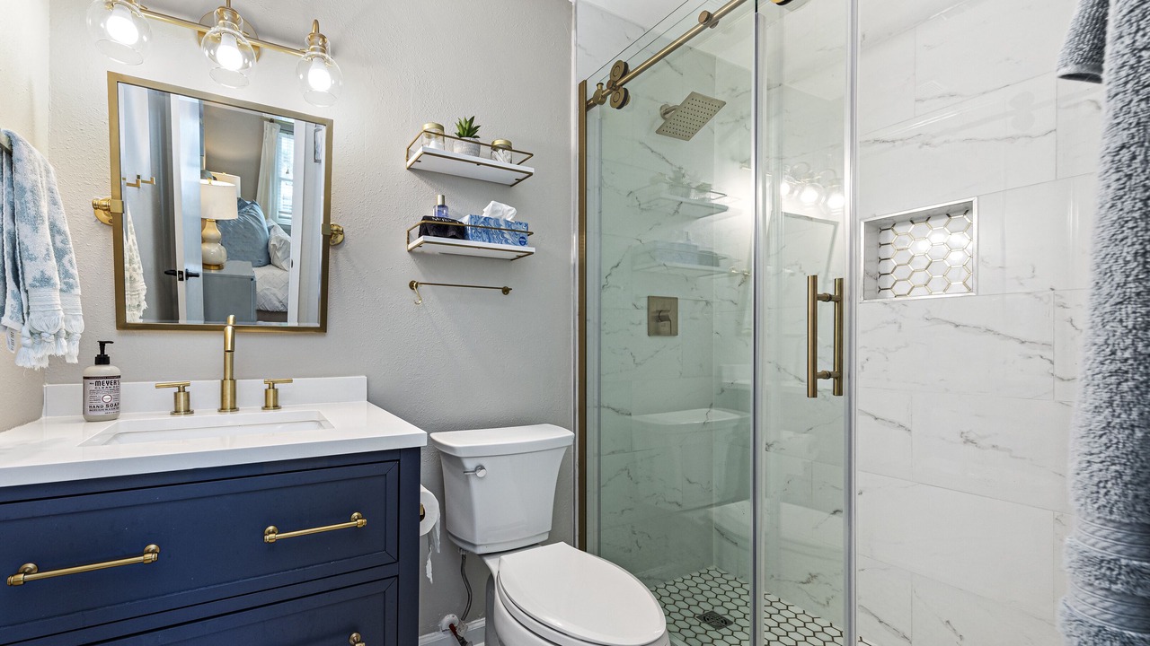 Photo of Bathroom in Orange Beach