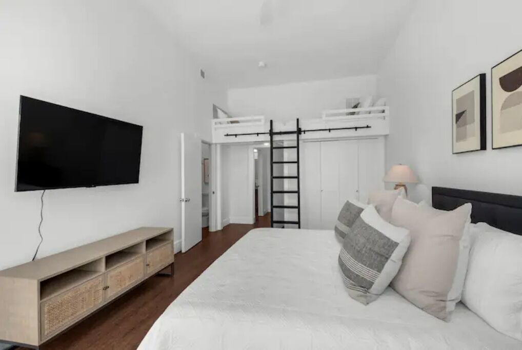 Photo of Bedroom in Downtown