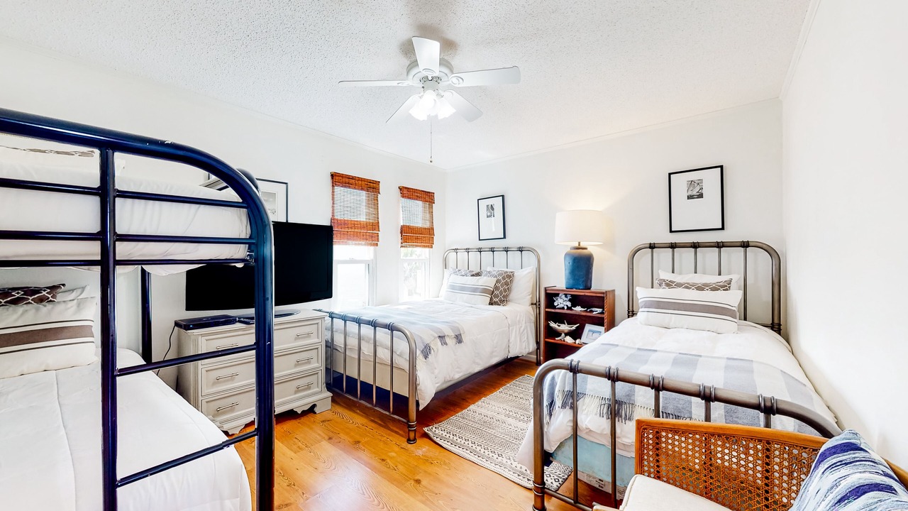 Photo of Bedroom in Royal Lagoons
