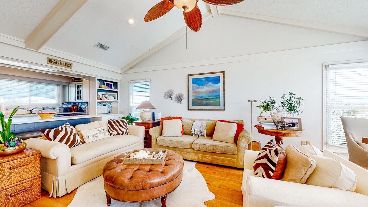 Photo of Livingroom in Royal Lagoons