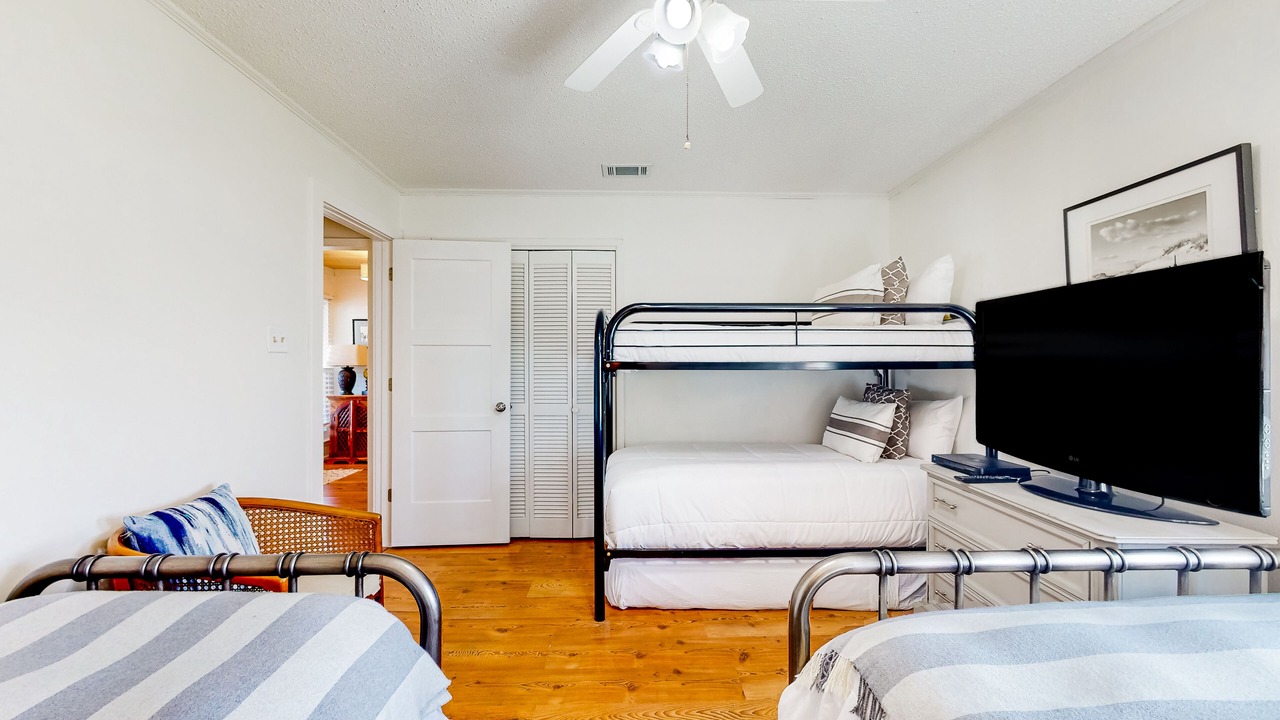 Photo of Bedroom in Royal Lagoons