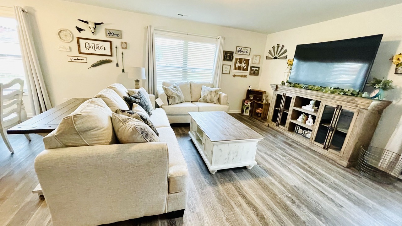 Photo of Livingroom in Harvest