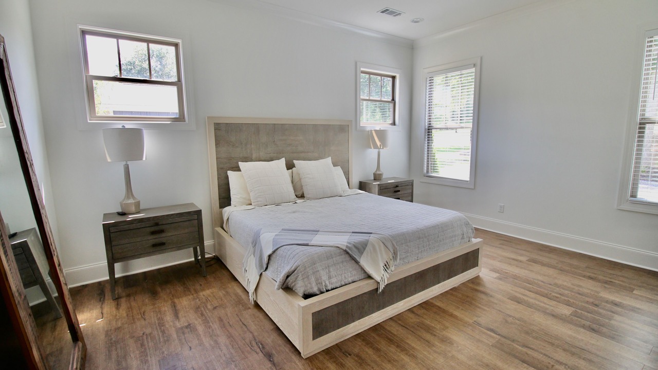 Photo of Bedroom in Northport