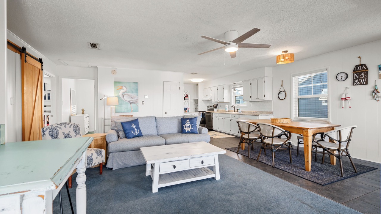 Photo of Livingroom in Royal Lagoons