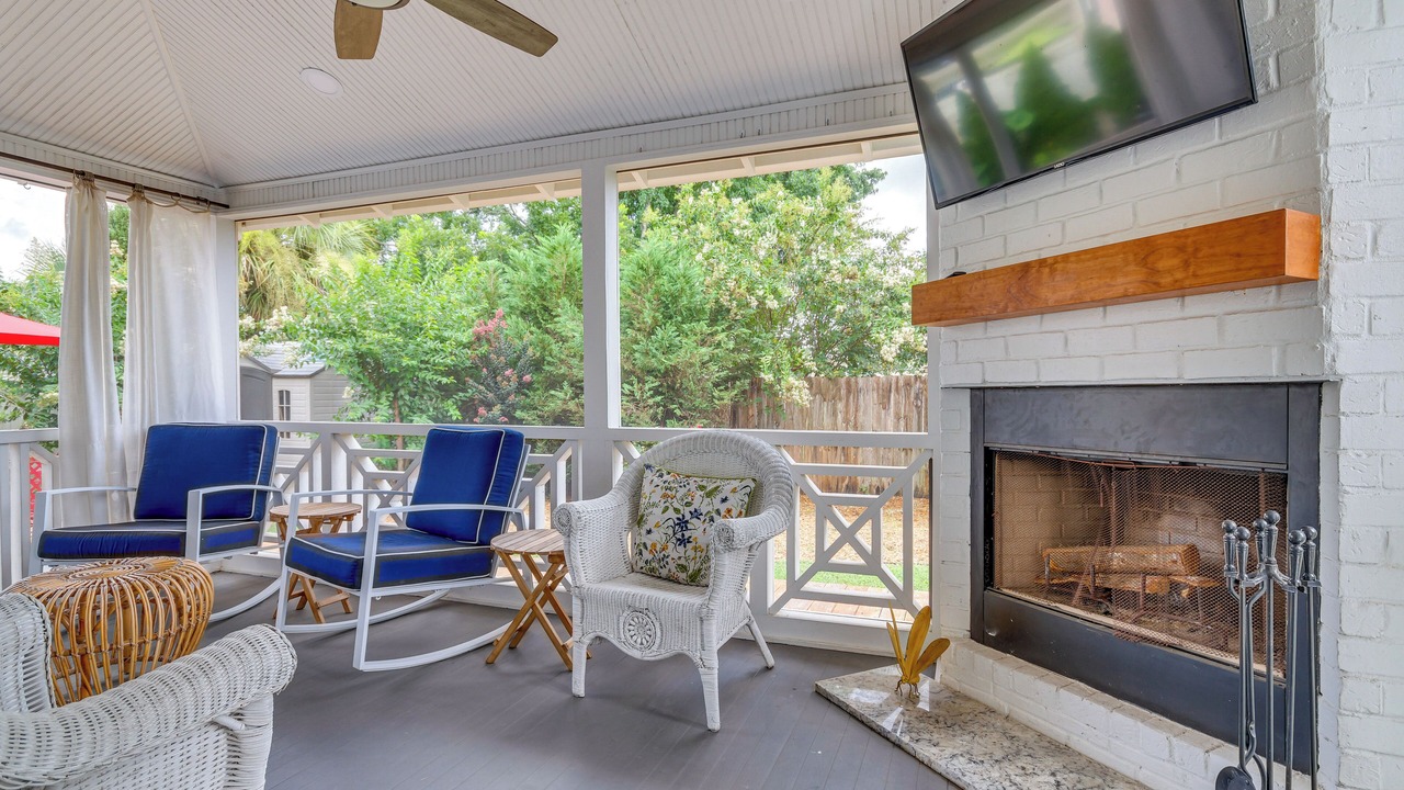 Photo of Livingroom in East Hill
