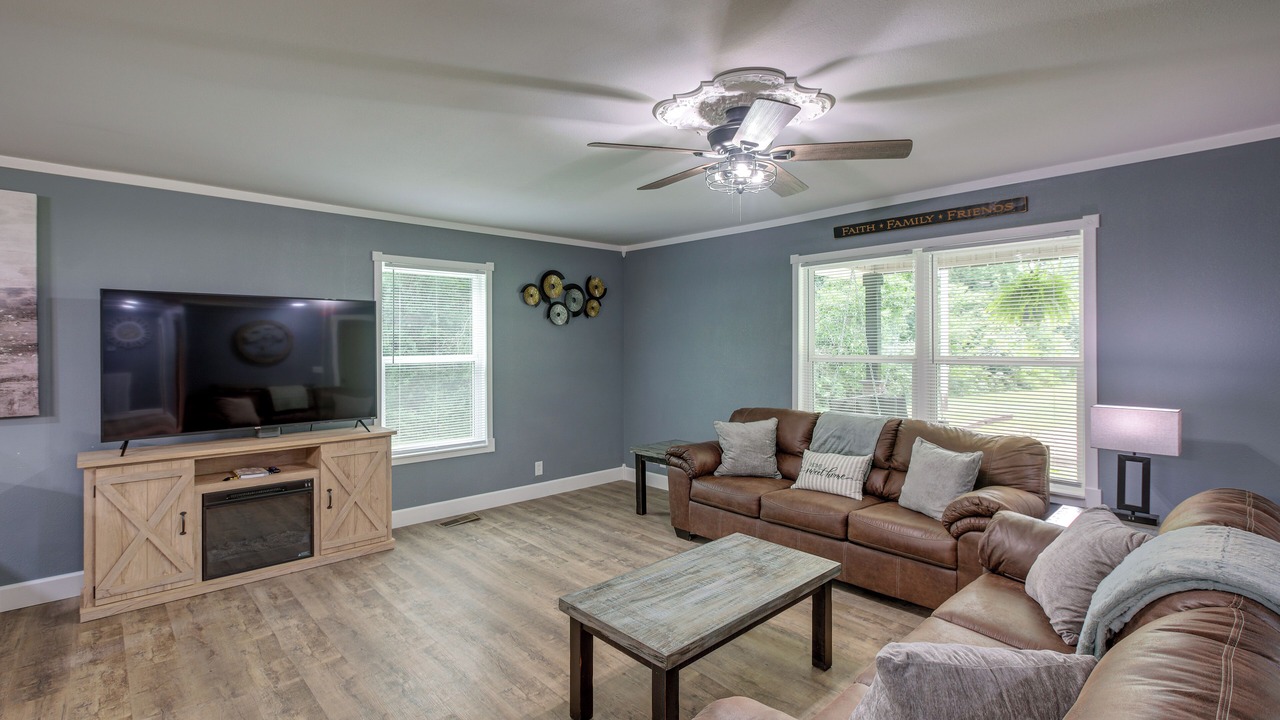 Photo of Livingroom in Bryant