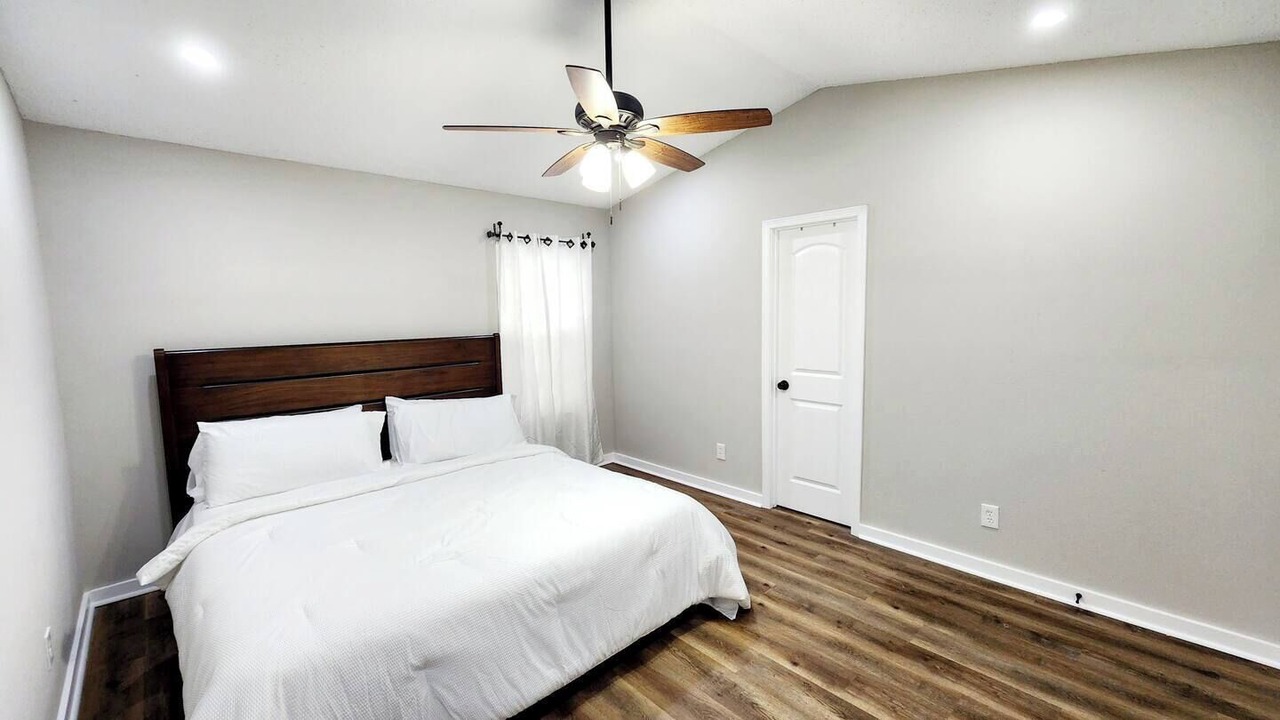 Photo of Bedroom in Saint Elmo