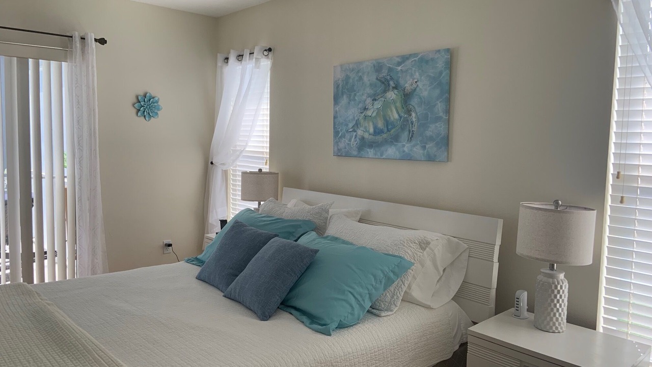 Photo of Bedroom in Crescent Lakes
