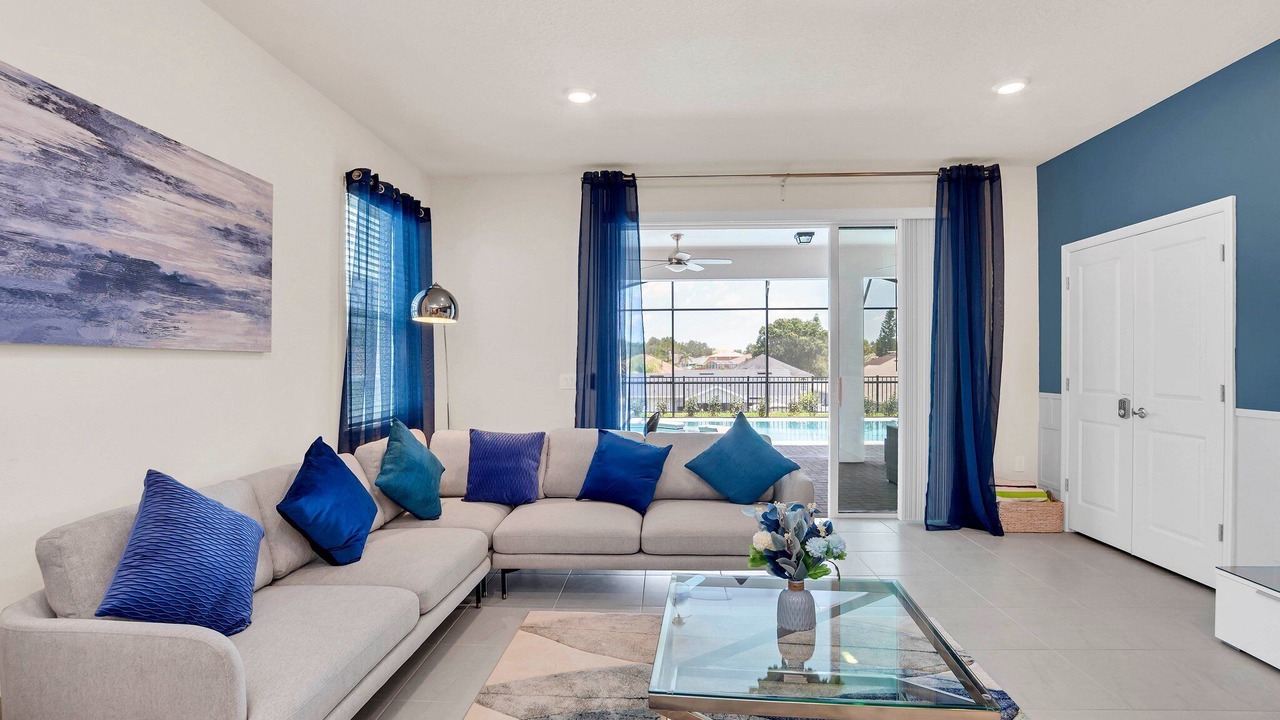 Photo of Livingroom in Davenport