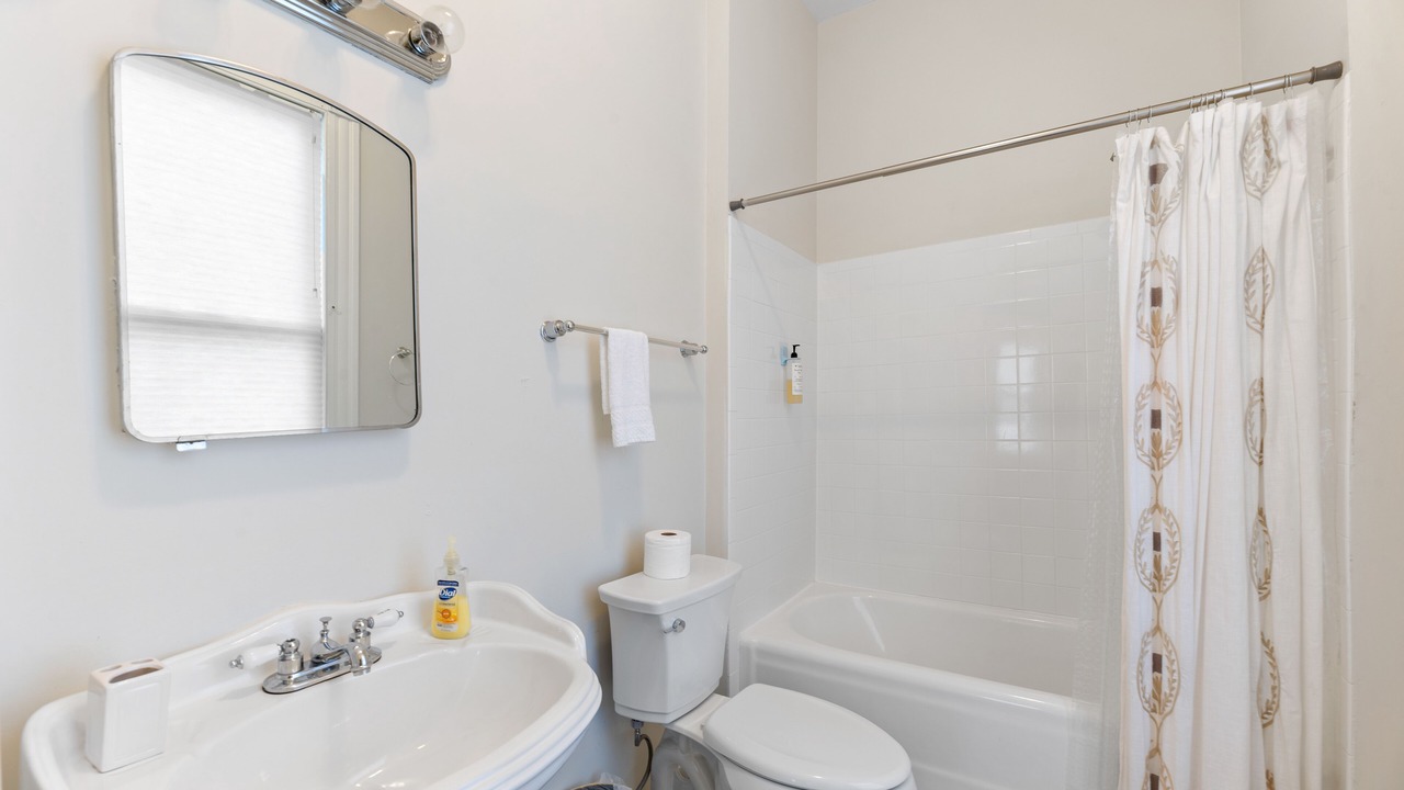 Photo of Bathroom in Washington Square