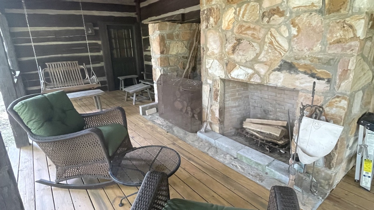 Photo of Livingroom in Hanceville