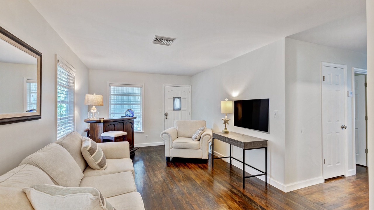Photo of Livingroom in Parker Ridge