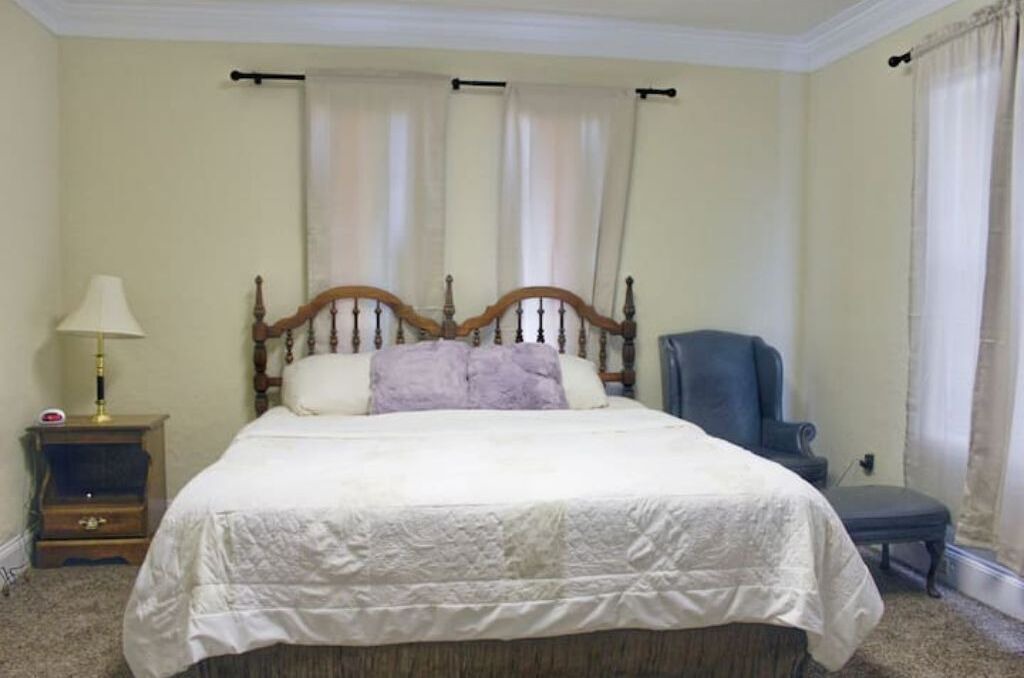 Photo of Bedroom in Anniston