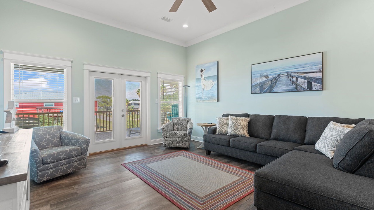Photo of Livingroom in Fort Morgan Pines