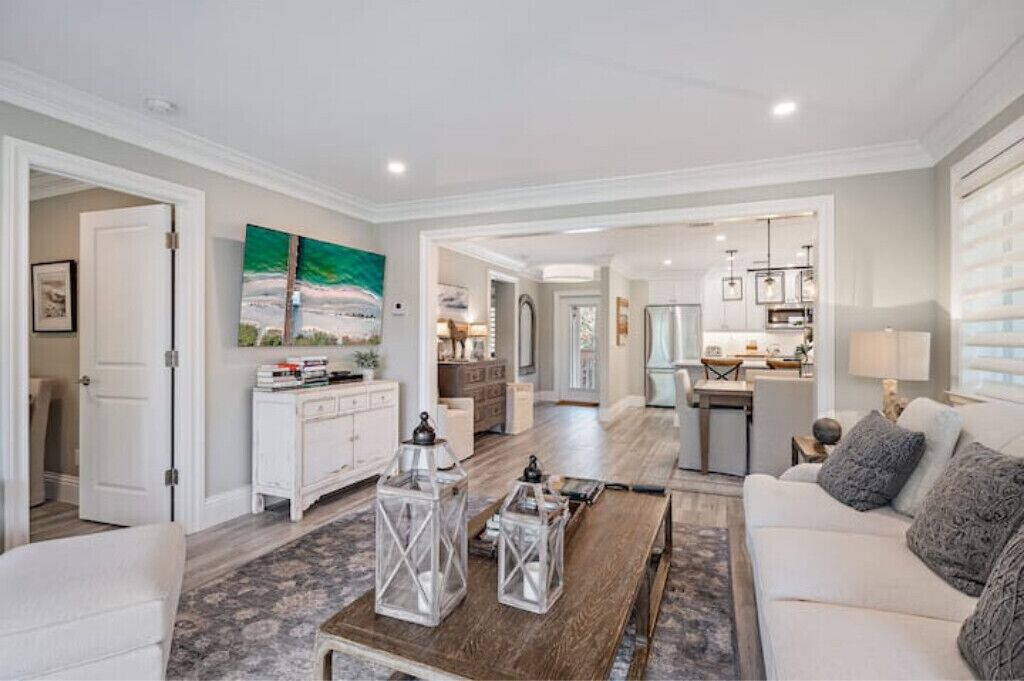 Photo of Livingroom in Hunt Club