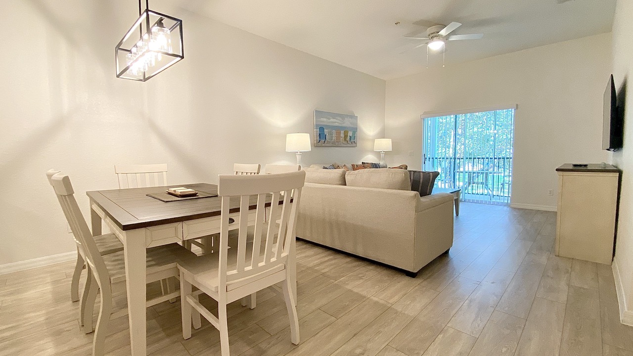 Photo of Livingroom in Bahama Bay
