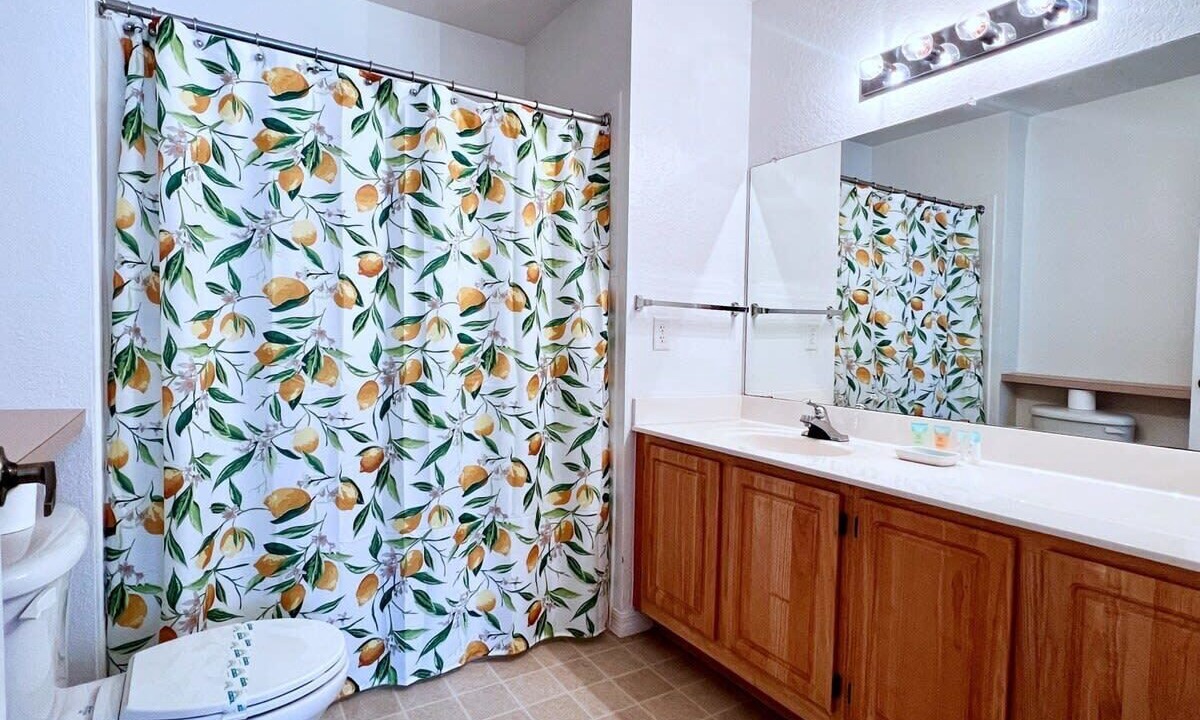 Photo of Bathroom in Venetian Bay Villages