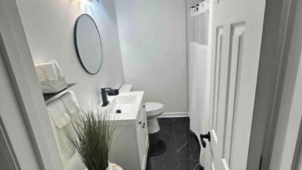 Photo of Bathroom in Cottondale