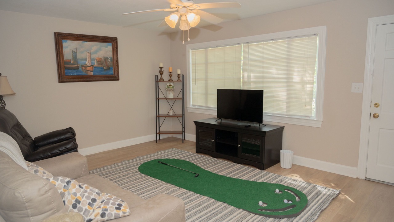 Photo of Livingroom in Northport