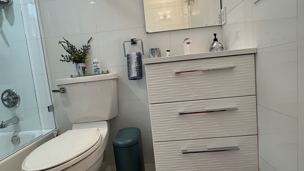 Photo of Bathroom in Hialeah