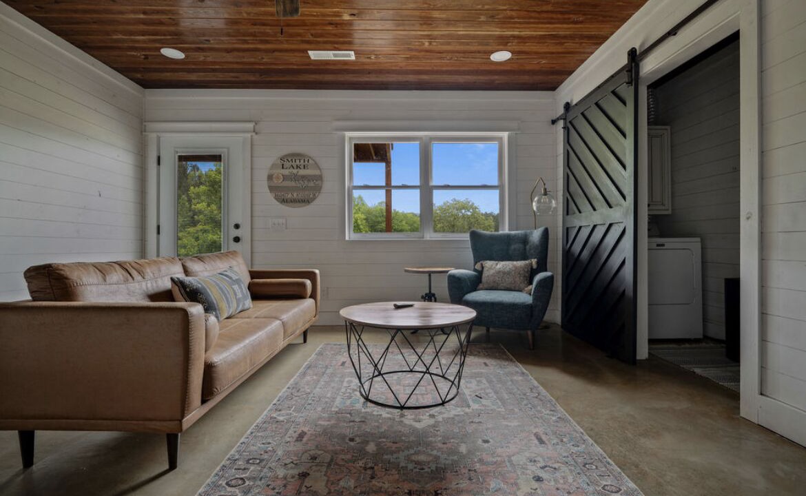 Photo of Livingroom in Jasper