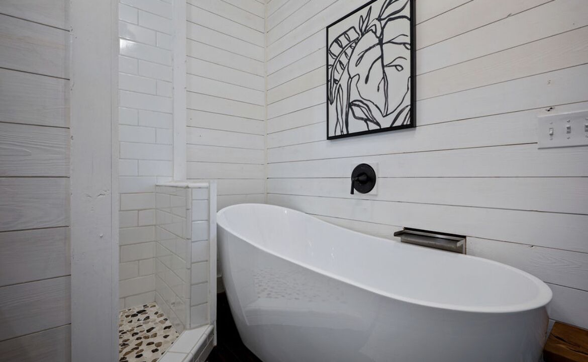 Photo of Bathroom in Jasper