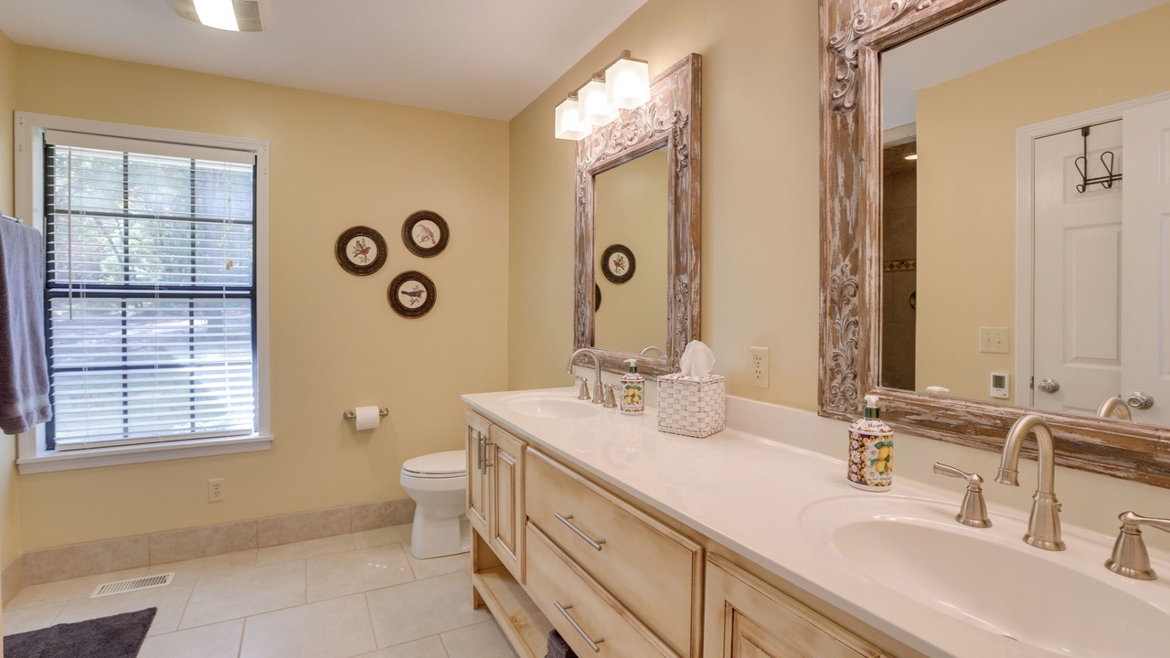 Photo of Bathroom in Newell
