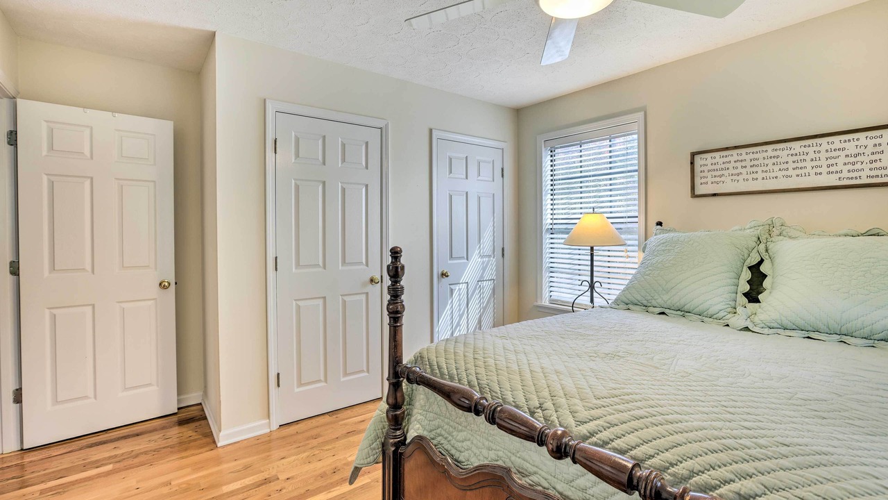 Photo of Bedroom in Newell
