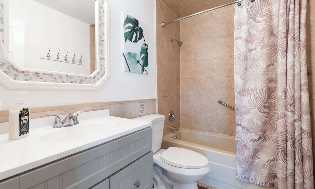 Photo of Bathroom in Myrtle Grove
