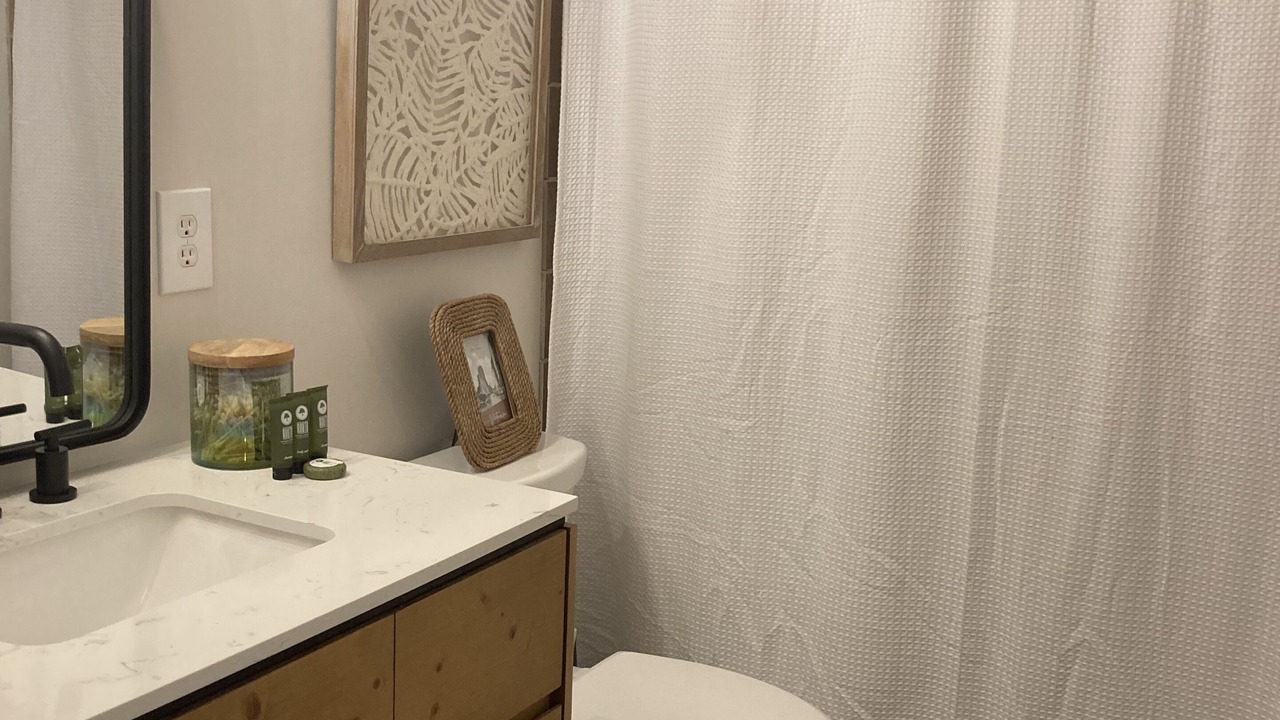 Photo of Bathroom in Titus