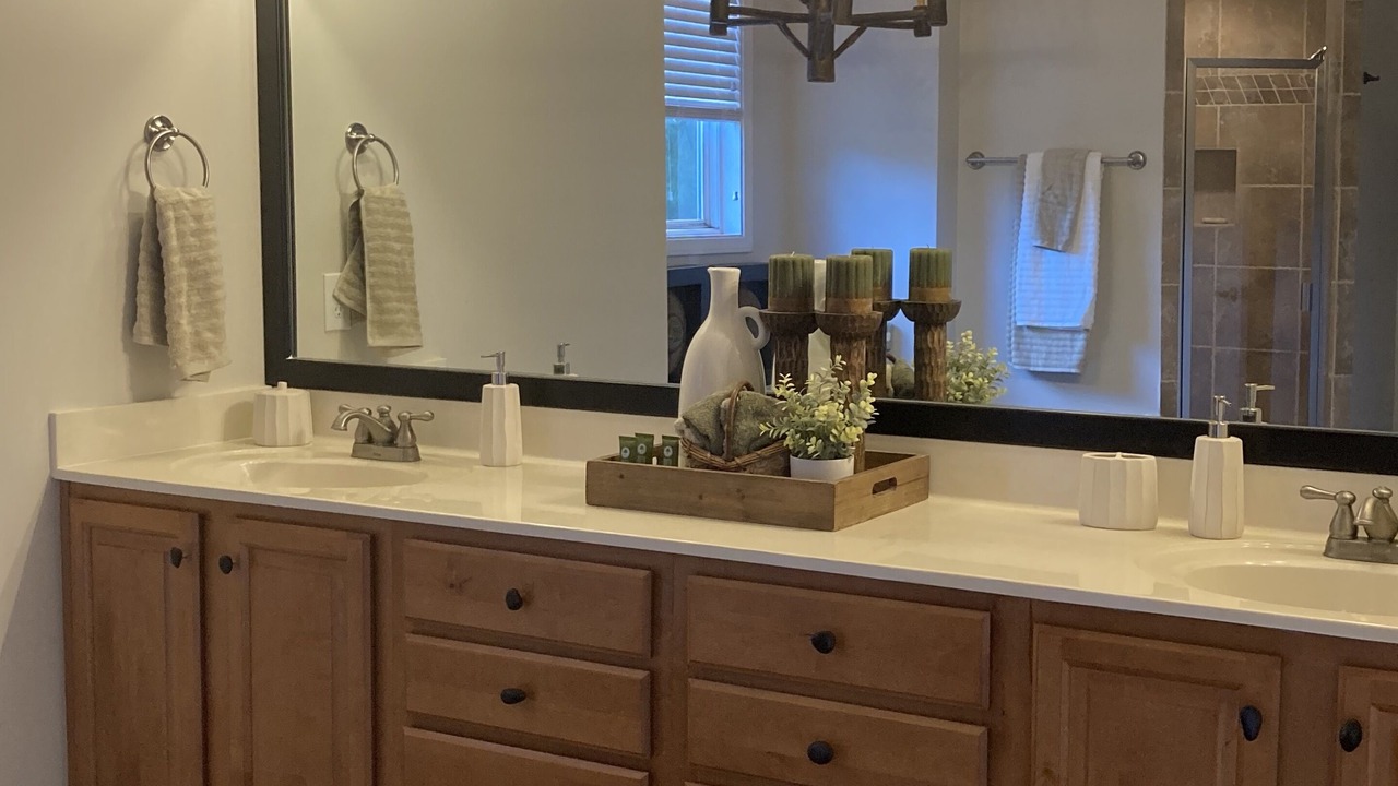 Photo of Bathroom in Titus