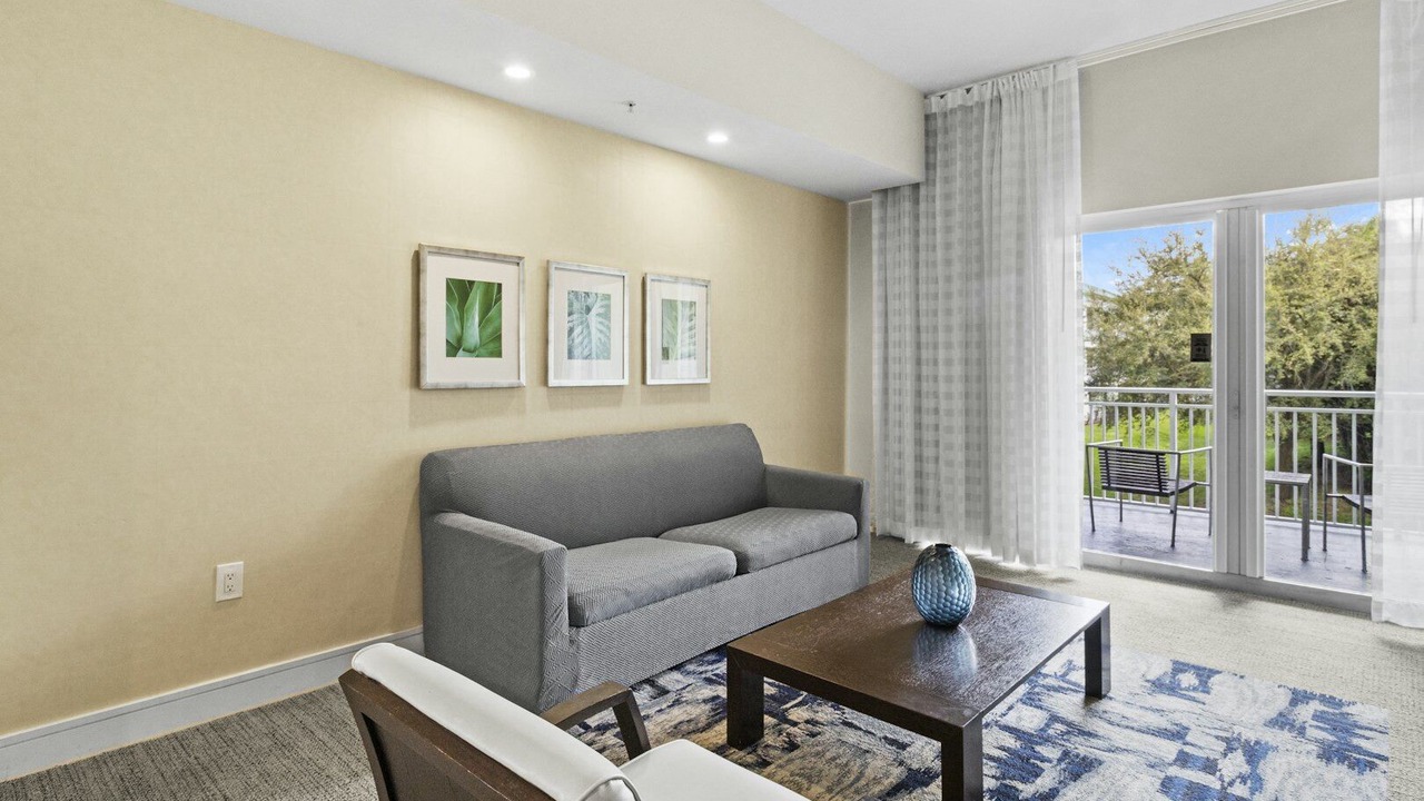 Photo of Livingroom in Ludlam